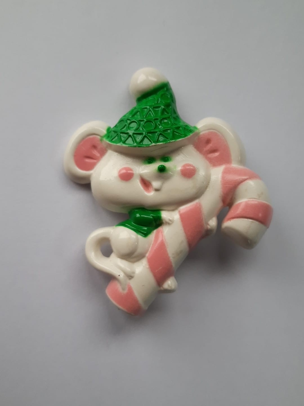 *2 for $20 deal* 74s Avon Christmas Mouse with Candy Cane Pin / Brooch